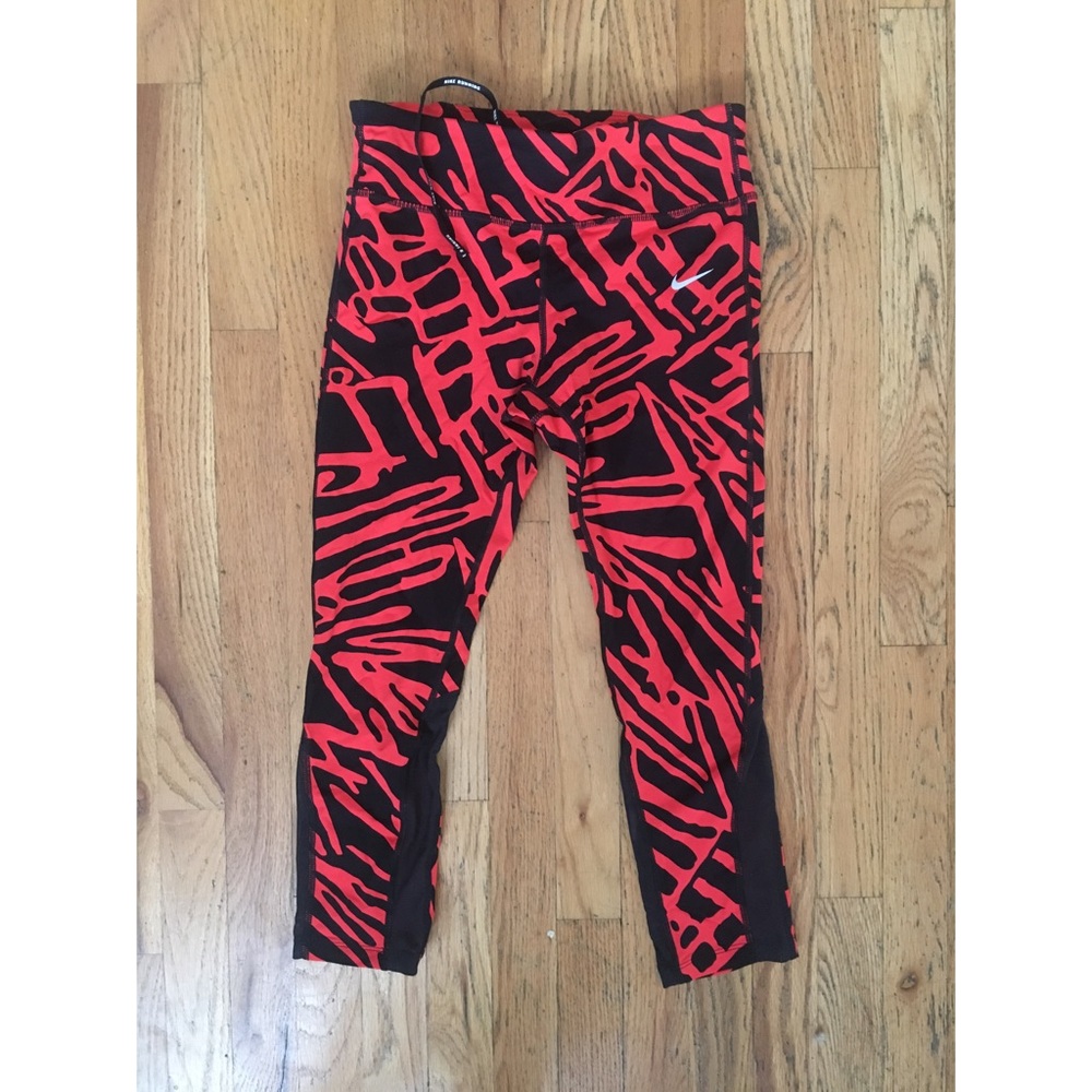 Nike Dri-Fit Printed Running Capris w Mesh Cutouts